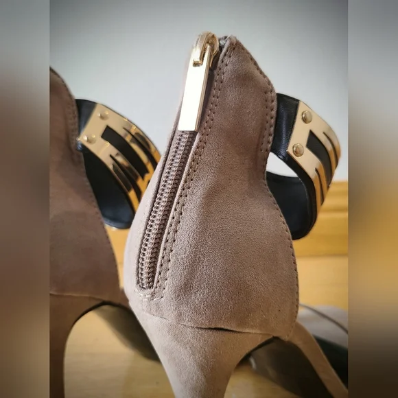 Aldo Tormini Tan Open Toe Heels, size 9. - Picture 5 of 8